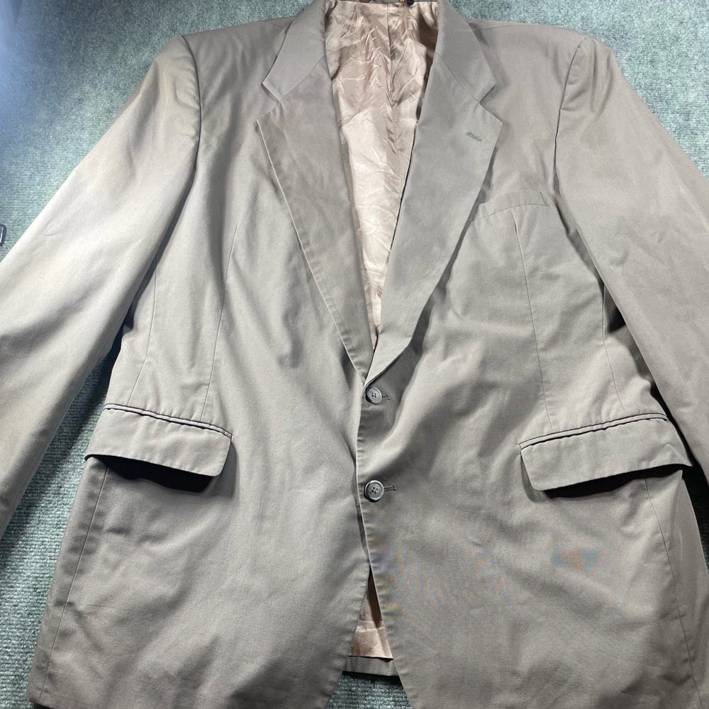 Men's Taupe Two-Button Blazer‎ - Classic Tailored Look